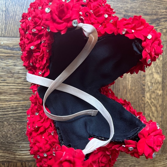 Red rose heart headpiece with crystals main image 6